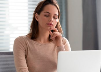 Como escolher software para laboratório de análises clínicas?