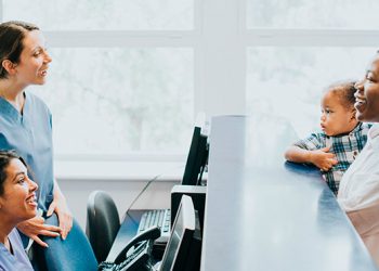 Como reduzir o tempo de espera no laboratório de análises clínicas?