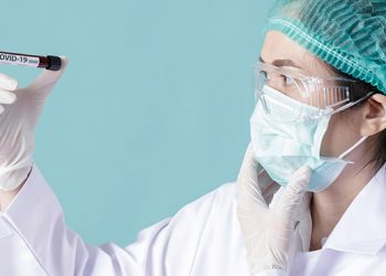 O que os laboratórios de análises clínicas podem aprender com a covid-19?