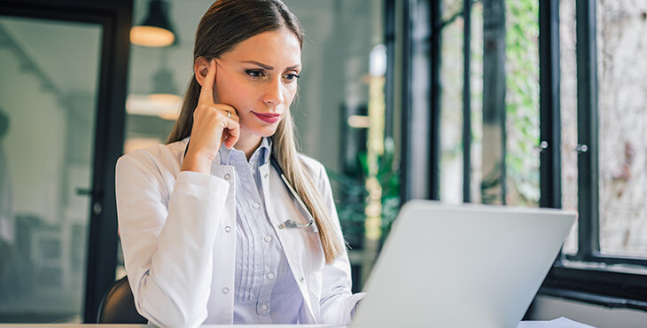 Como escolher um software de fácil implementação para laboratórios?