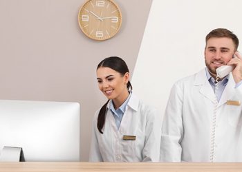 Como garantir um atendimento rápido para os pacientes em laboratórios?