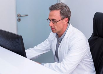 Como otimizar a contabilidade de um laboratório de análises clínicas?